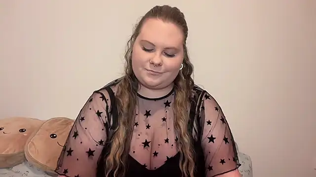 Snapshot of BriannaFlirty chatting on November 3, 2025, 7:17 pm BriannaFlirty online show from November 3, 2025, 7:17 pm