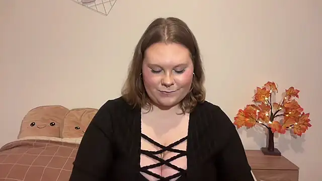 Snapshot of BriannaFlirty chatting on November 17, 2025, 7:34 am BriannaFlirty online show from November 17, 2025, 7:34 am