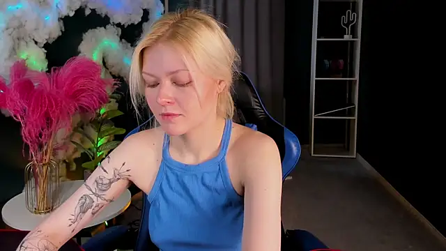 Callista a online show from April 10, 2026, 2:51 am