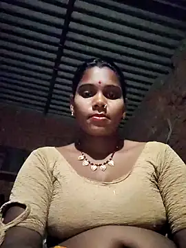 Katrina kaif143 online show from December 3, 2025, 1:32 pm