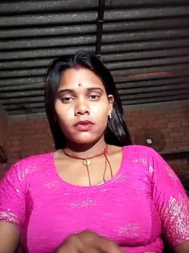 Katrina kaif143 online show from April 8, 2026, 5:09 am