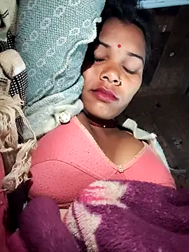 Katrina kaif143 online show from December 14, 2025, 10:48 pm