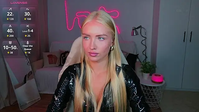 TessaGrays online show from August 6, 2026, 2:23 pm