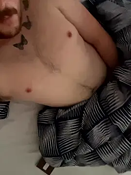 Snapshot of darrenirishxxx chatting on September 29, 2025, 11:05 am darrenirishxxx online show from September 29, 2025, 11:05 am