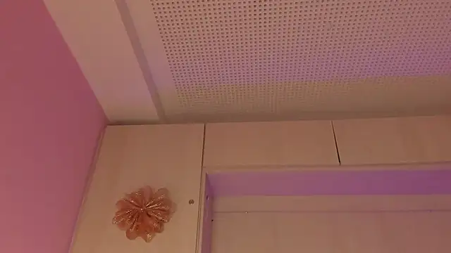 ChloeWiillow online show from December 22, 2025, 11:32 am