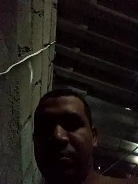 Roberto27052 online show from January 13, 2026, 12:31 pm