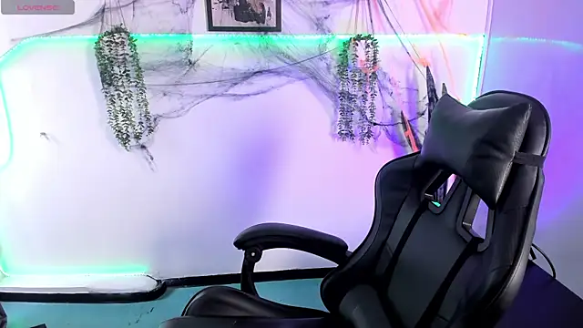 Snapshot of Alana-sweet chatting on October 29, 2025, 7:35 pm Alana-sweet online show from October 29, 2025, 7:35 pm