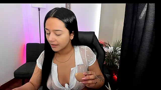 Alana-sweet online show from September 30, 2025, 4:46 pm