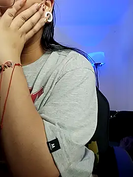 Snapshot of Alana-sweet chatting on October 17, 2025, 3:47 pm Alana-sweet online show from October 17, 2025, 3:47 pm