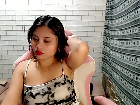 Snapshot of pinay_old_lover chatting on October 18, 2025, 3:14 pm pinay old lover online show from October 18, 2025, 3:14 pm