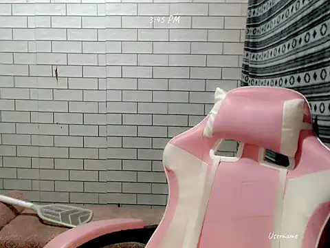 Snapshot of pinay_old_lover chatting on November 7, 2025, 7:46 am pinay old lover online show from November 7, 2025, 7:46 am