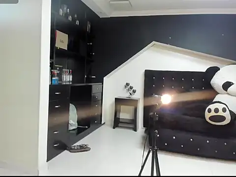 Snapshot of lola_cook chatting on November 8, 2025, 7:39 pm lola cook online show from November 8, 2025, 7:39 pm