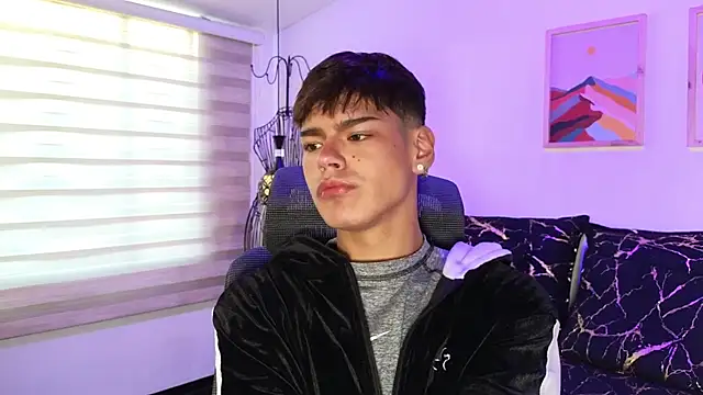 Snapshot of kevienmiet chatting on October 6, 2025, 11:11 am kevienmiet online show from October 6, 2025, 11:11 am