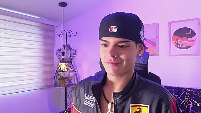 Snapshot of kevienmiet chatting on October 1, 2025, 11:25 am kevienmiet online show from October 1, 2025, 11:25 am