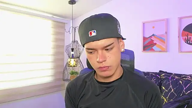 Snapshot of kevienmiet chatting on October 9, 2025, 11:33 am kevienmiet online show from October 9, 2025, 11:33 am