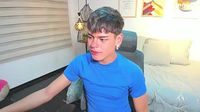 Snapshot of kevienmiet chatting on November 5, 2025, 3:31 am kevienmiet online show from November 5, 2025, 3:31 am