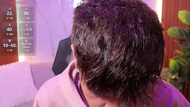 Snapshot of kevienmiet chatting on October 16, 2025, 12:24 pm kevienmiet online show from October 16, 2025, 12:24 pm