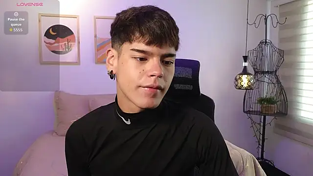 Snapshot of kevienmiet chatting on October 27, 2025, 11:55 am kevienmiet online show from October 27, 2025, 11:55 am