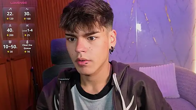 Snapshot of kevienmiet chatting on October 22, 2025, 11:42 am kevienmiet online show from October 22, 2025, 11:42 am