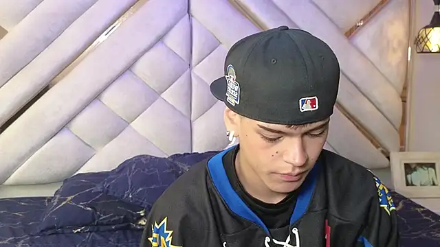 Snapshot of kevienmiet chatting on November 13, 2025, 11:47 am kevienmiet online show from November 13, 2025, 11:47 am