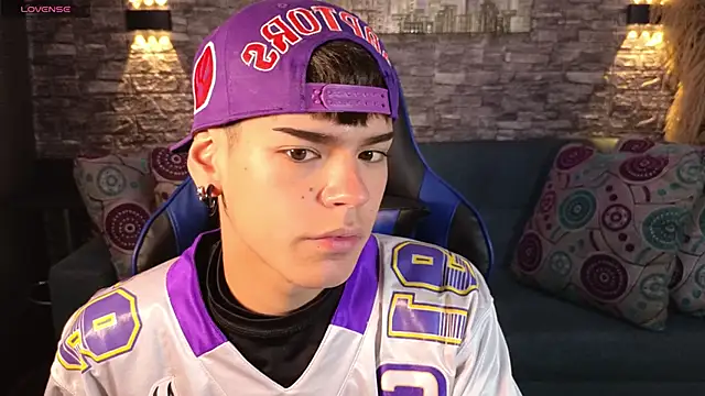 Snapshot of kevienmiet chatting on October 29, 2025, 11:53 am kevienmiet online show from October 29, 2025, 11:53 am