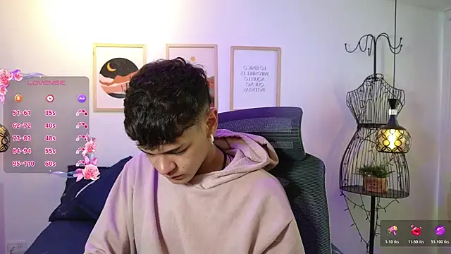 Snapshot of kevienmiet chatting on October 24, 2025, 11:53 am kevienmiet online show from October 24, 2025, 11:53 am