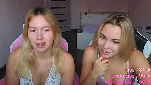 Snapshot of stefany_and_bettany chatting on October 21, 2025, 11:53 am stefany and bettany online show from October 21, 2025, 11:53 am