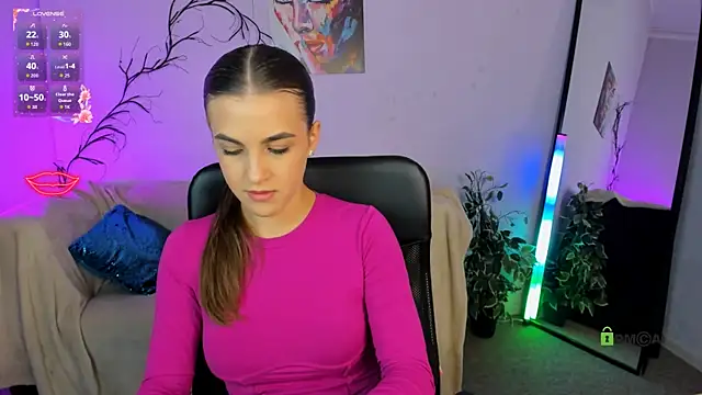 Snapshot of lina_fox12 chatting on October 12, 2025, 12:17 pm lina fox12 online show from October 12, 2025, 12:17 pm