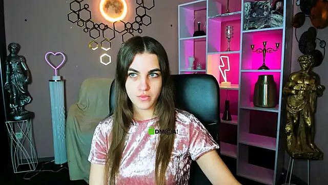 lina fox12 online show from November 23, 2025, 10:25 am