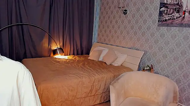 Snapshot of LibbyVenzeio chatting on November 8, 2025, 7:12 am LibbyVenzeio online show from November 8, 2025, 7:12 am