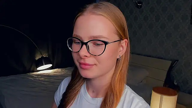 Snapshot of LibbyVenzeio chatting on October 18, 2025, 7:21 am LibbyVenzeio online show from October 18, 2025, 7:21 am