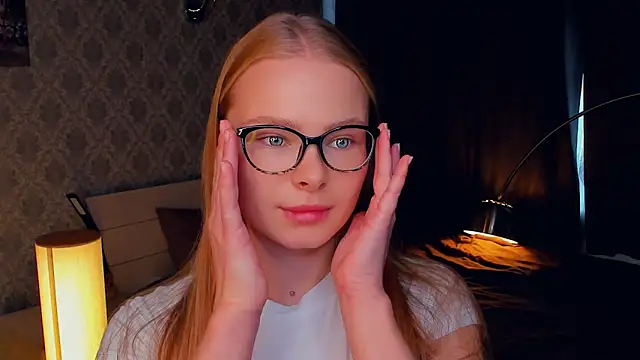 Snapshot of LibbyVenzeio chatting on October 10, 2025, 7:09 am LibbyVenzeio online show from October 10, 2025, 7:09 am