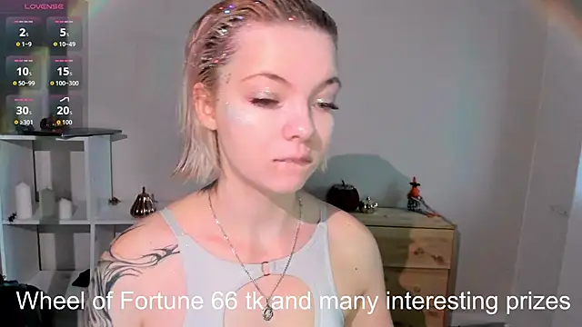 Snapshot of MelinMonro chatting on October 29, 2025, 3:16 am MelinMonro online show from October 29, 2025, 3:16 am