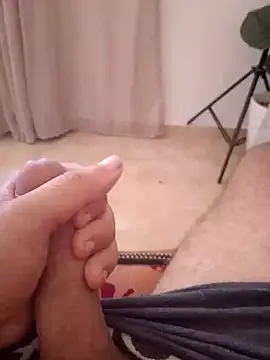 eroer20 online show from October 3, 2025, 2:40 pm