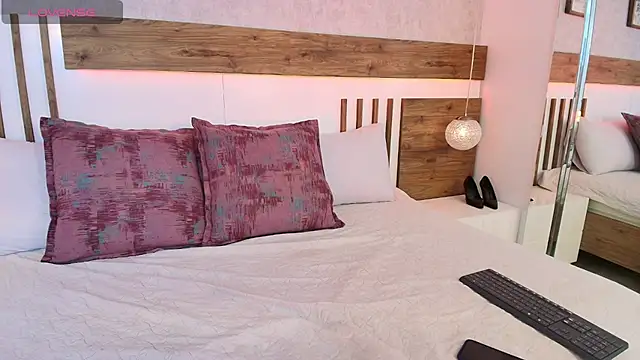 LucianaWainN online show from March 5, 2026, 1:19 pm