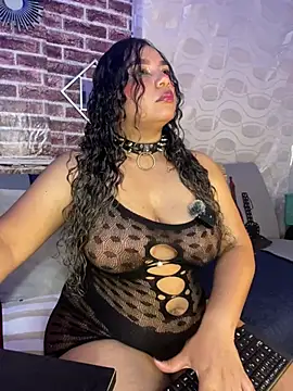 scarlet queen   online show from March 13, 2026, 8:58 pm