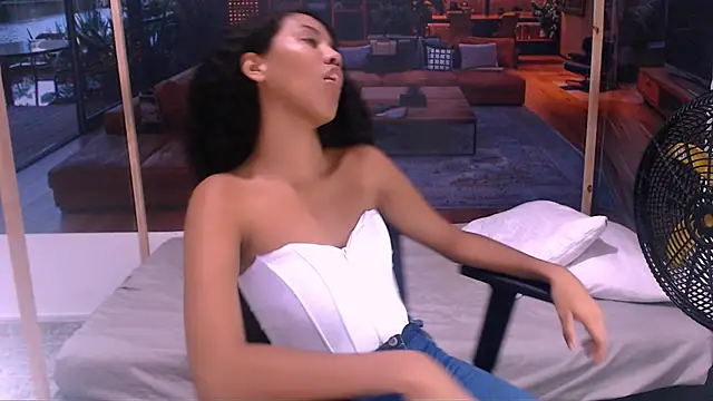 Snapshot of Tainara_ebony chatting on November 5, 2025, 7:06 pm Tainara ebony online show from November 5, 2025, 7:06 pm