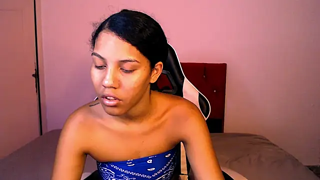 Snapshot of Tainara_ebony chatting on October 25, 2025, 7:03 pm Tainara ebony online show from October 25, 2025, 7:03 pm