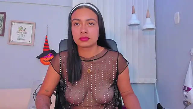 Snapshot of Lilo_Rose chatting on October 20, 2025, 7:25 pm Lilo Rose online show from October 20, 2025, 7:25 pm