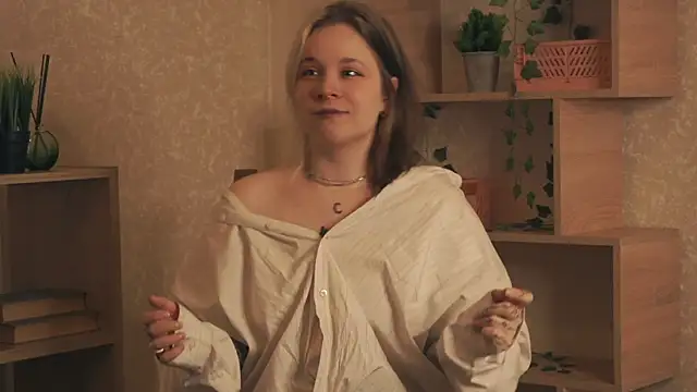 EviaVanveen online show from October 11, 2025, 7:42 am