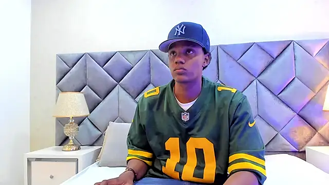 Snapshot of jax_black chatting on October 3, 2025, 12:17 pm jax black online show from October 3, 2025, 12:17 pm