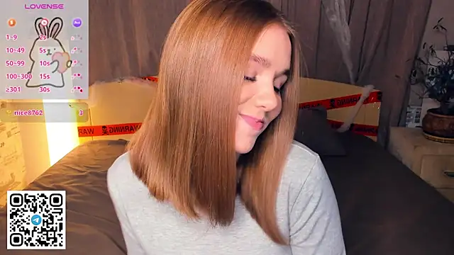 Snapshot of TienKnous chatting on November 14, 2025, 7:17 pm TienKnous online show from November 14, 2025, 7:17 pm