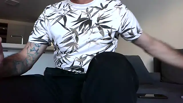 Lenoxx17 online show from October 1, 2025, 7:35 am