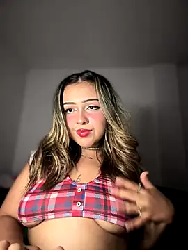 Aura Kaiser online show from October 8, 2025, 2:24 am
