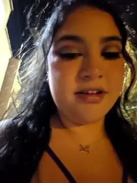 Snapshot of Khloekiss chatting on November 1, 2025, 2:07 am Khloekiss online show from November 1, 2025, 2:07 am