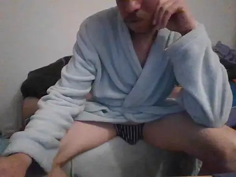 honzinka83 online show from October 4, 2025, 6:42 pm