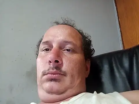 macKnd online show from October 5, 2025, 10:28 am