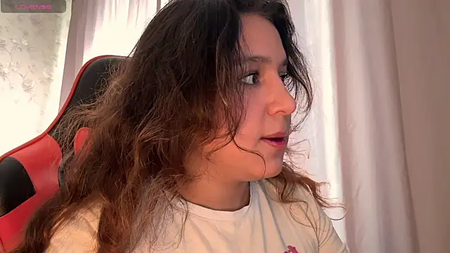 Luisaa rosee online show from September 30, 2025, 1:06 pm