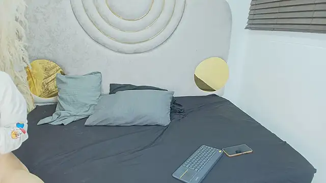 Scaarlett 22  online show from January 13, 2026, 8:13 pm