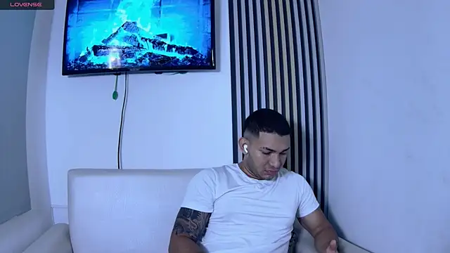 venedic bull online show from November 25, 2025, 4:24 am